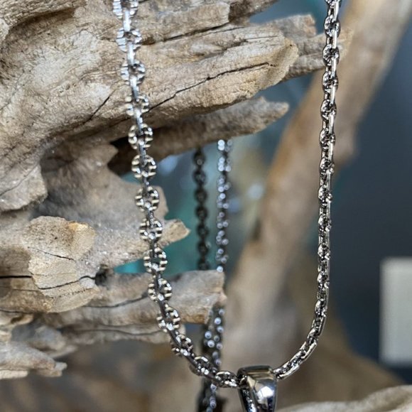 NWT-Antique Silver Color Necklace with Grey Stones in Pendant 16" - Picture 3 of 4